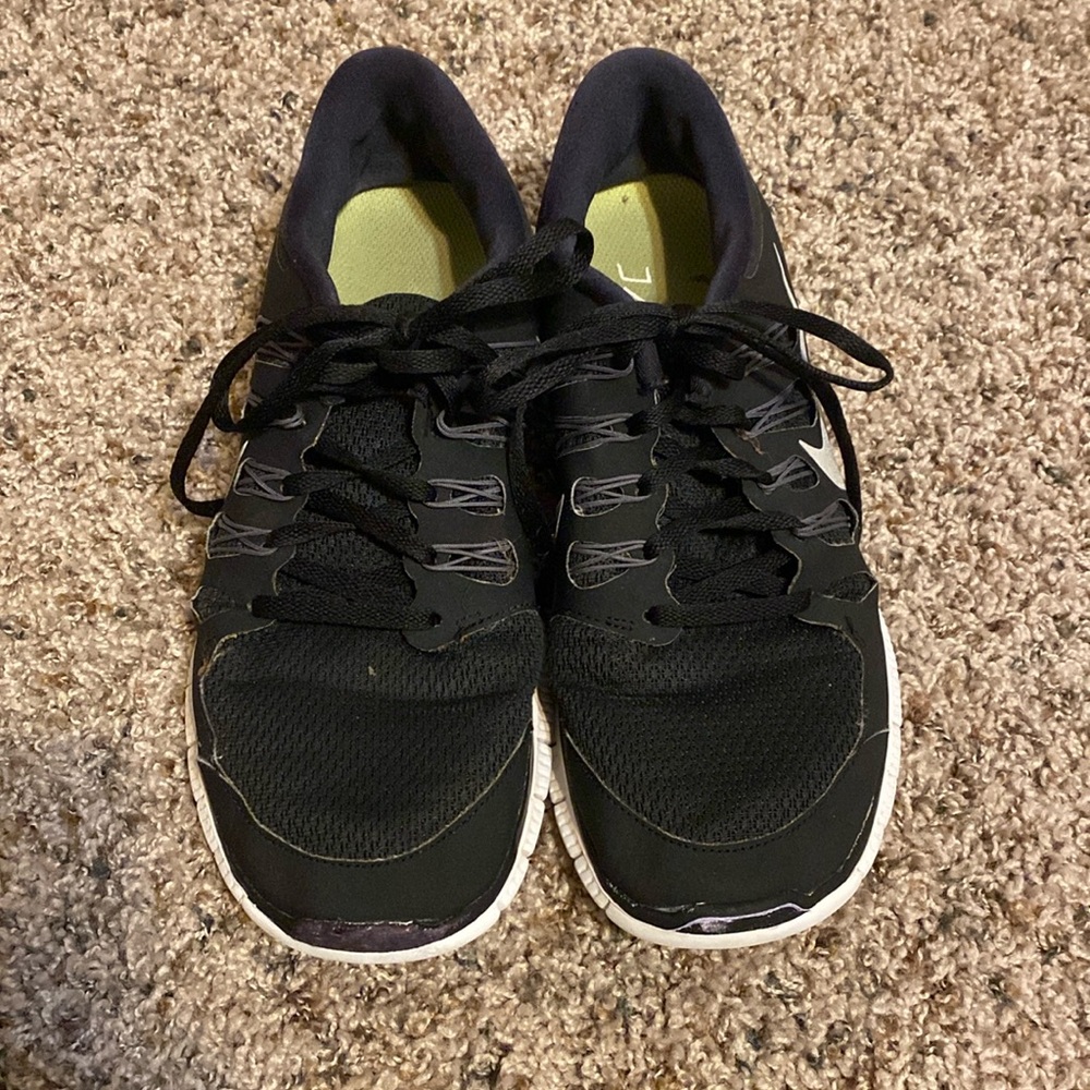 Women’s Black Nike Free 5.0